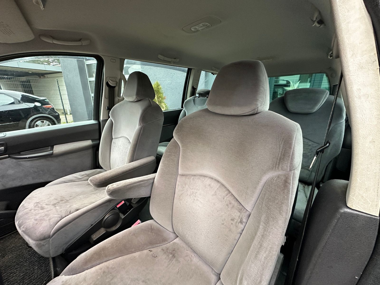 Fahrzeugabbildung Citroën C8 2.0 16V Comfort 140 PS Tüv neu Klima 6 Sitze