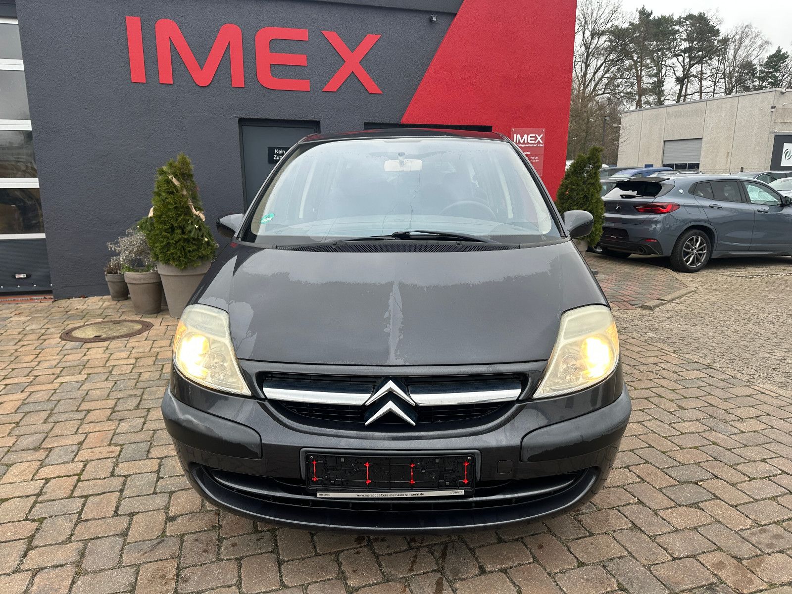 Fahrzeugabbildung Citroën C8 2.0 16V Comfort 140 PS Tüv neu Klima 6 Sitze