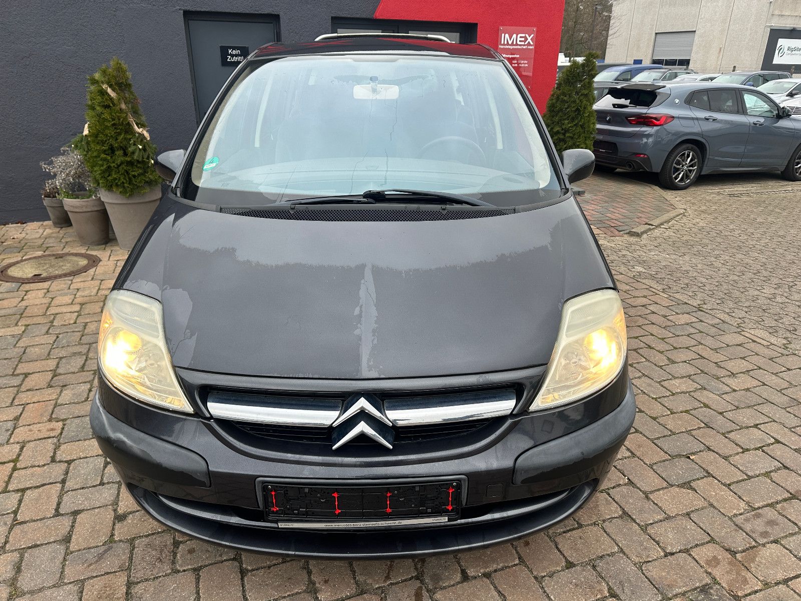Fahrzeugabbildung Citroën C8 2.0 16V Comfort 140 PS Tüv neu Klima 6 Sitze
