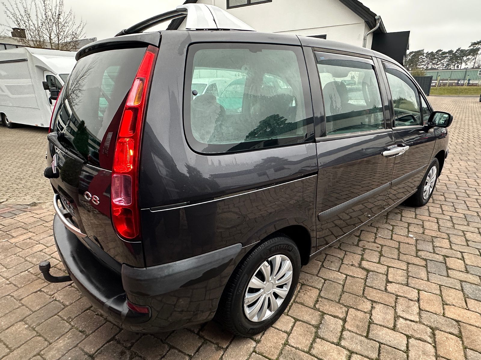 Fahrzeugabbildung Citroën C8 2.0 16V Comfort 140 PS Tüv neu Klima 6 Sitze