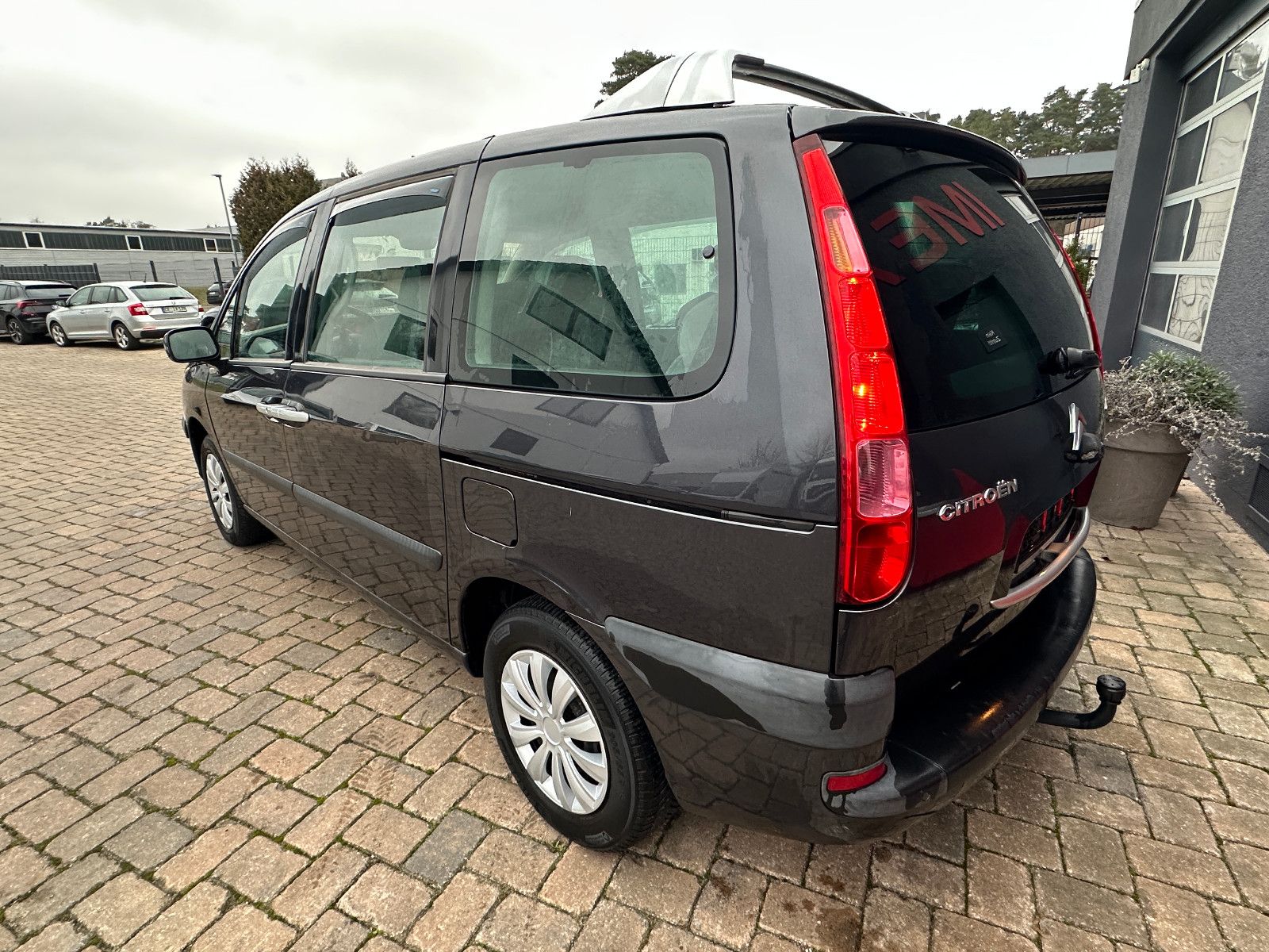 Fahrzeugabbildung Citroën C8 2.0 16V Comfort 140 PS Tüv neu Klima 6 Sitze