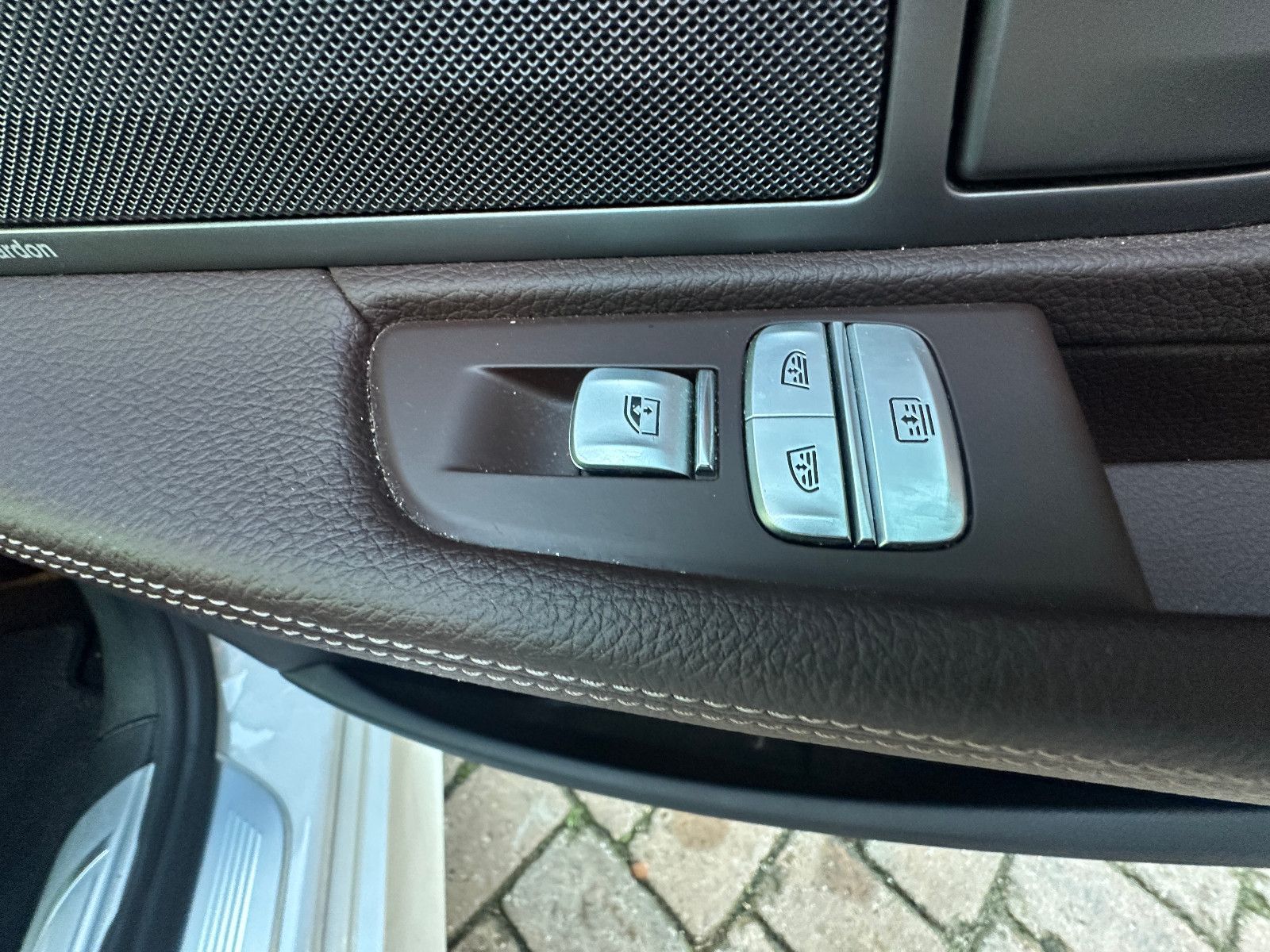 Fahrzeugabbildung BMW 740 d xDrive 320 PS M-Paket HUD DAB LED Leder