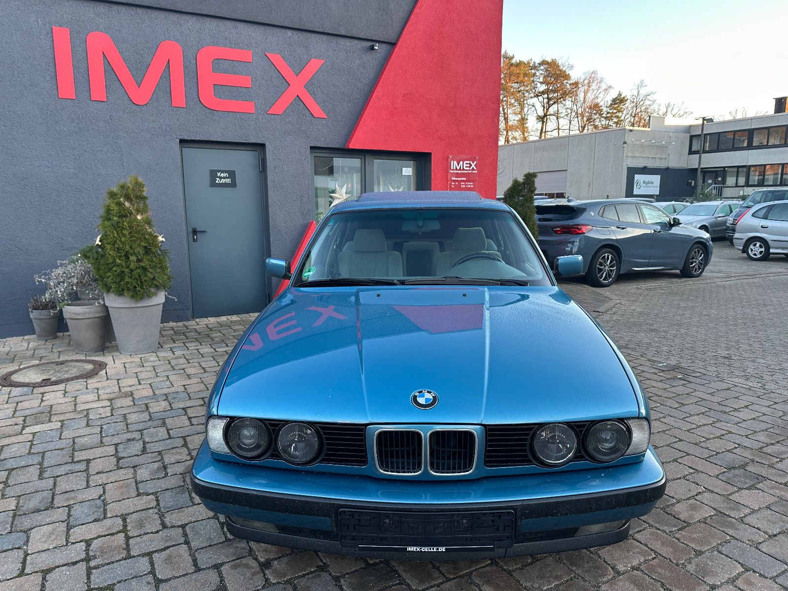 Fahrzeugabbildung BMW 525i 2.5 193 PS Tüv 11/27 Autom. H-Kennzeichen