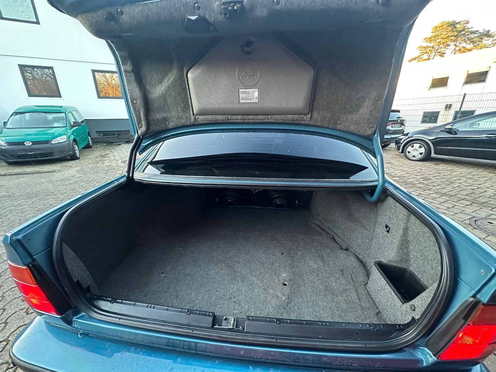 Fahrzeugabbildung BMW 525i 2.5 193 PS Tüv 11/27 Autom. H-Kennzeichen