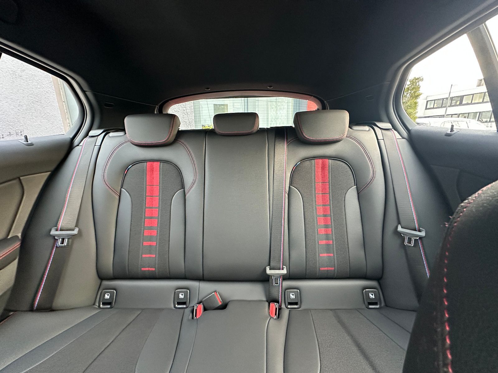 Fahrzeugabbildung BMW 128 ti M-Paket HU neu LED SH 1.Hand