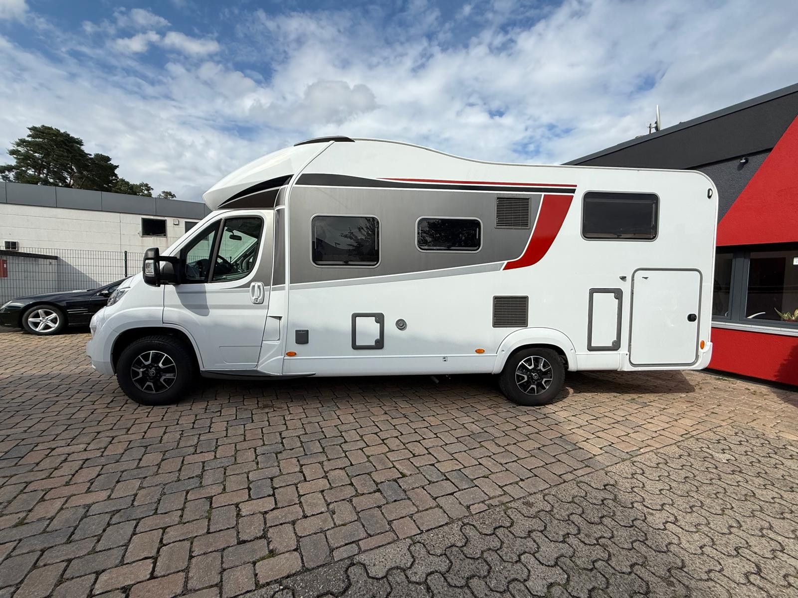 Fahrzeugabbildung Bürstner IXEO IT 726 G Einzel.&Hubbett SAT+TV Klima Kam.