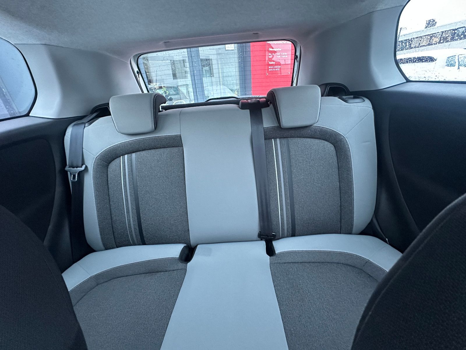 Fahrzeugabbildung Fiat Punto Pop 1.2 70 PS HU neu Klima 62tkm !!!!