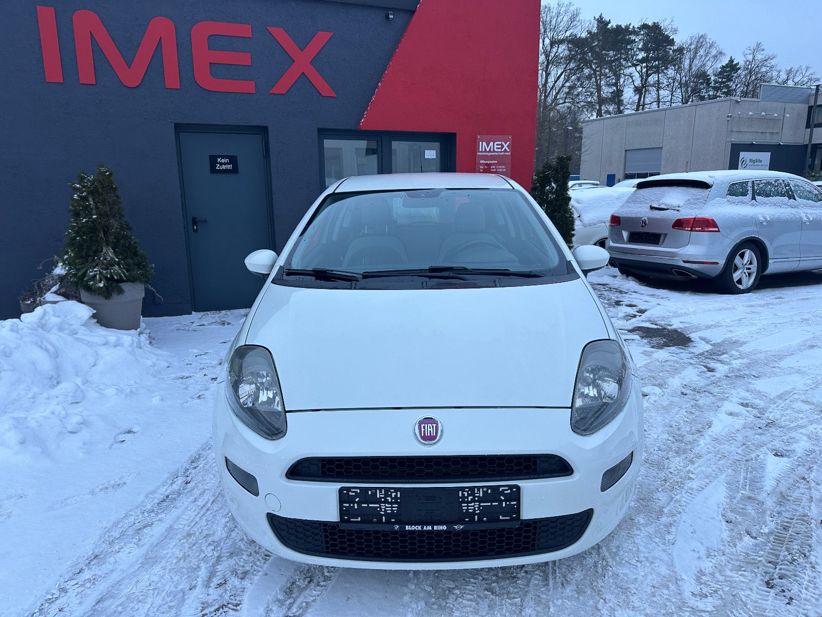 Fahrzeugabbildung Fiat Punto Pop 1.2 70 PS HU neu Klima 62tkm !!!!