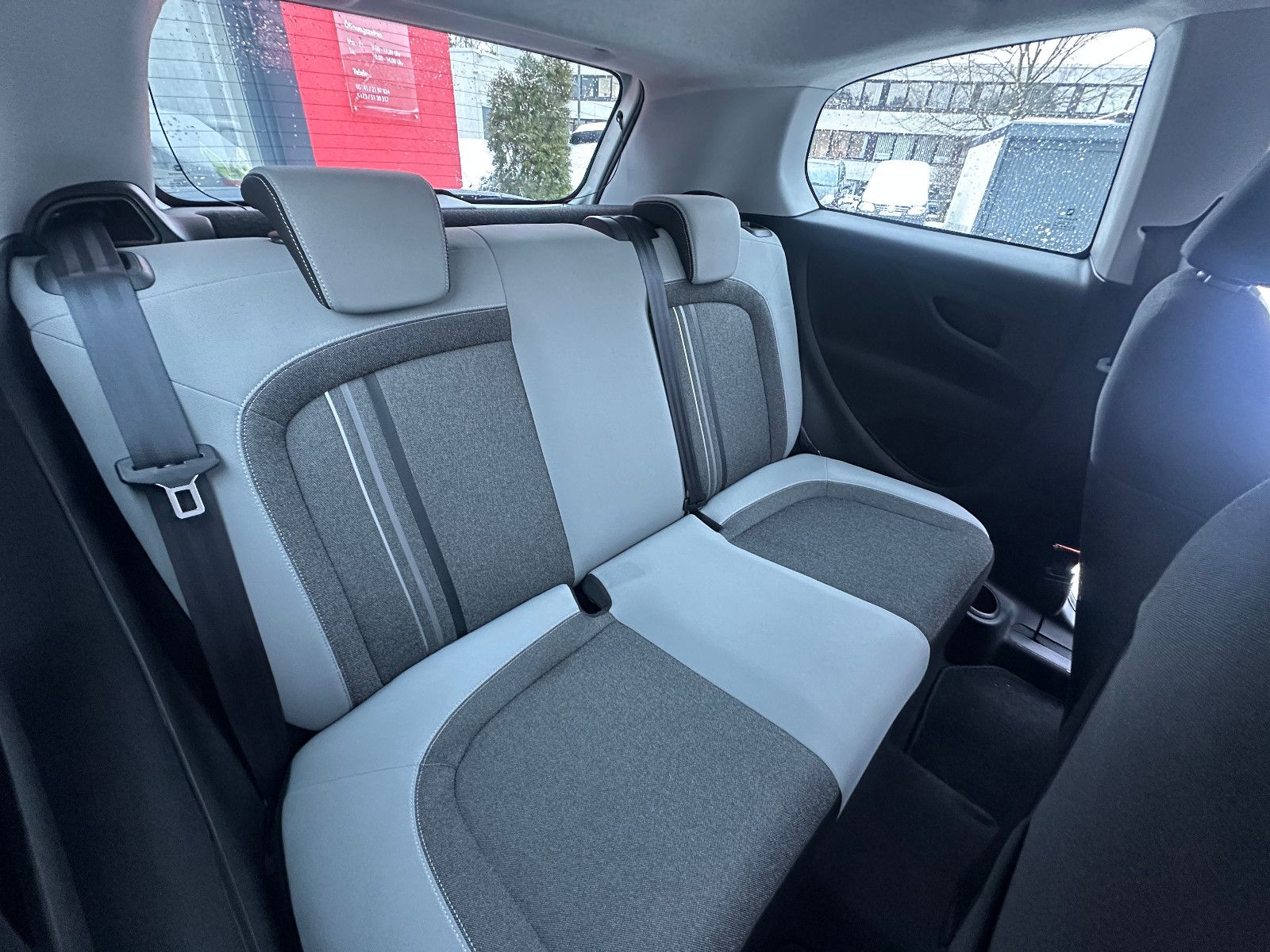 Fahrzeugabbildung Fiat Punto Pop 1.2 70 PS HU neu Klima 62tkm !!!!