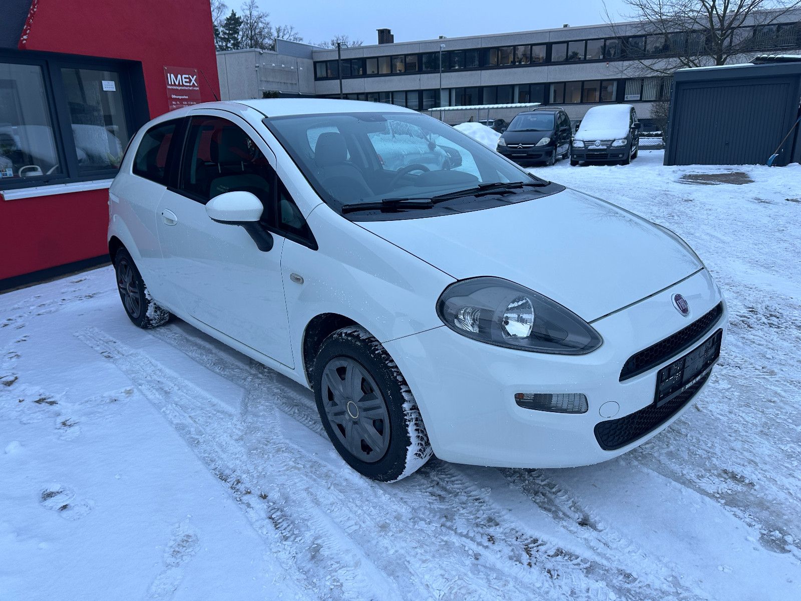 Fahrzeugabbildung Fiat Punto Pop 1.2 70 PS HU neu Klima 62tkm !!!!