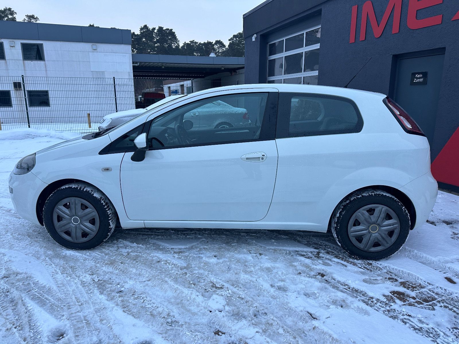 Fahrzeugabbildung Fiat Punto Pop 1.2 70 PS HU neu Klima 62tkm !!!!
