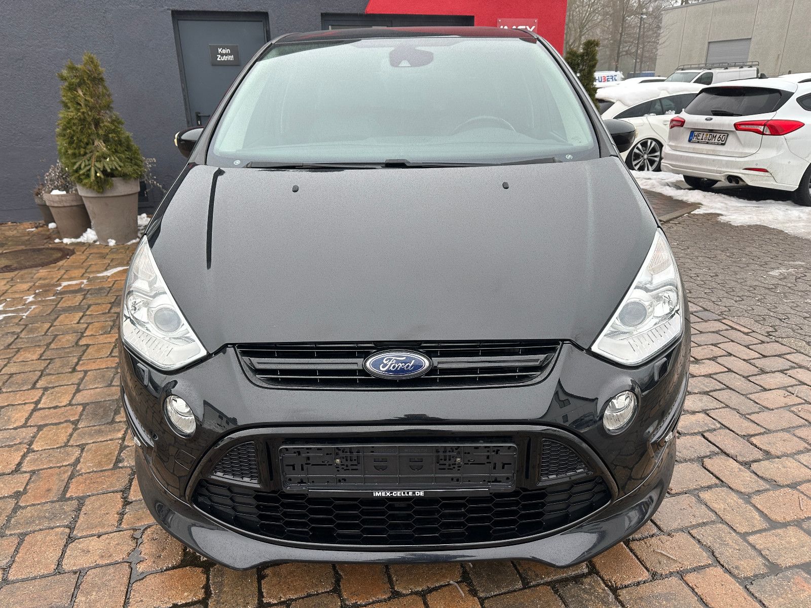 Fahrzeugabbildung Ford S-Max Titanium S 2.0 239 PS HU neu Pano Autom.