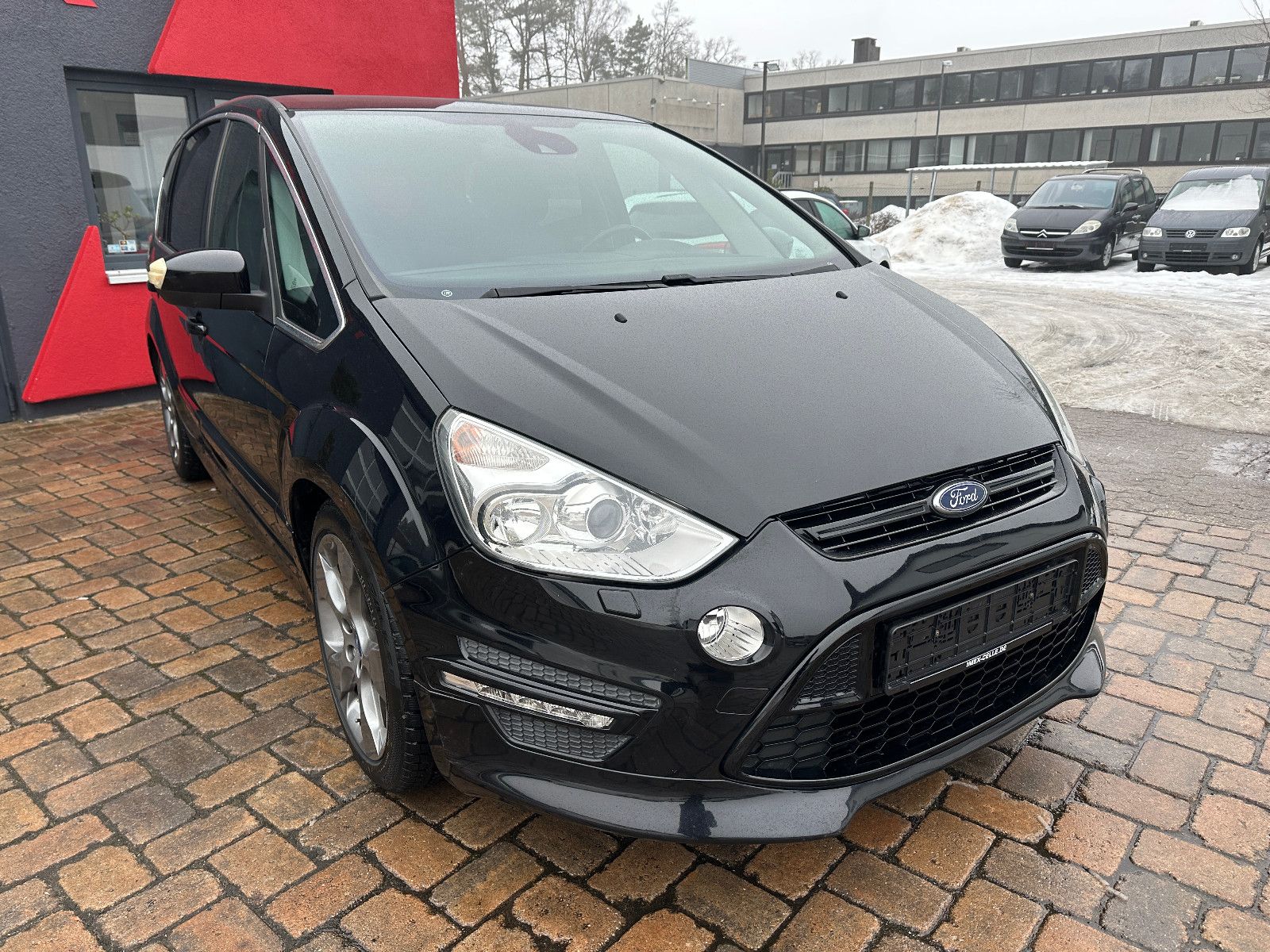 Fahrzeugabbildung Ford S-Max Titanium S 2.0 239 PS HU neu Pano Autom.