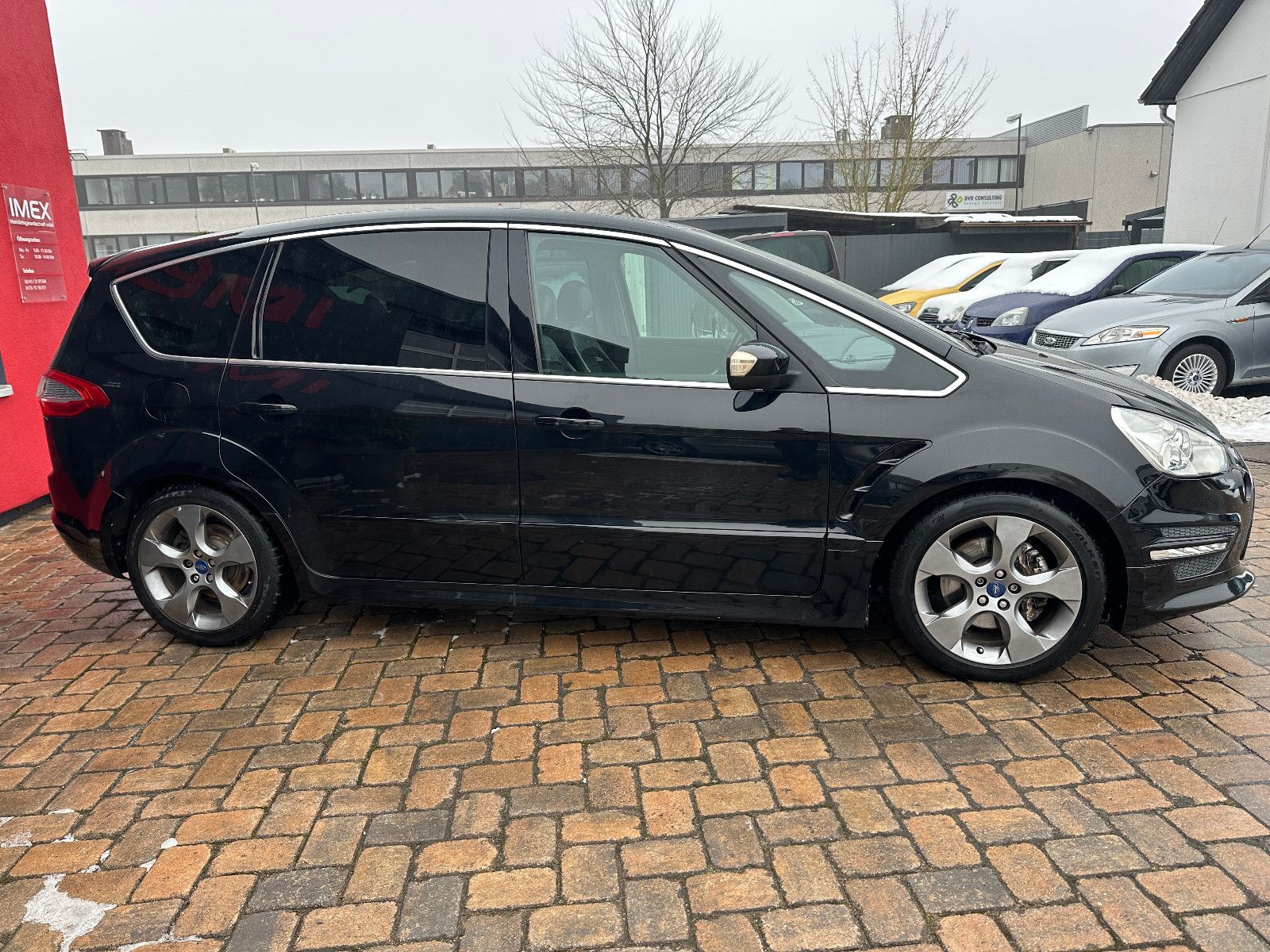 Fahrzeugabbildung Ford S-Max Titanium S 2.0 239 PS HU neu Pano Autom.