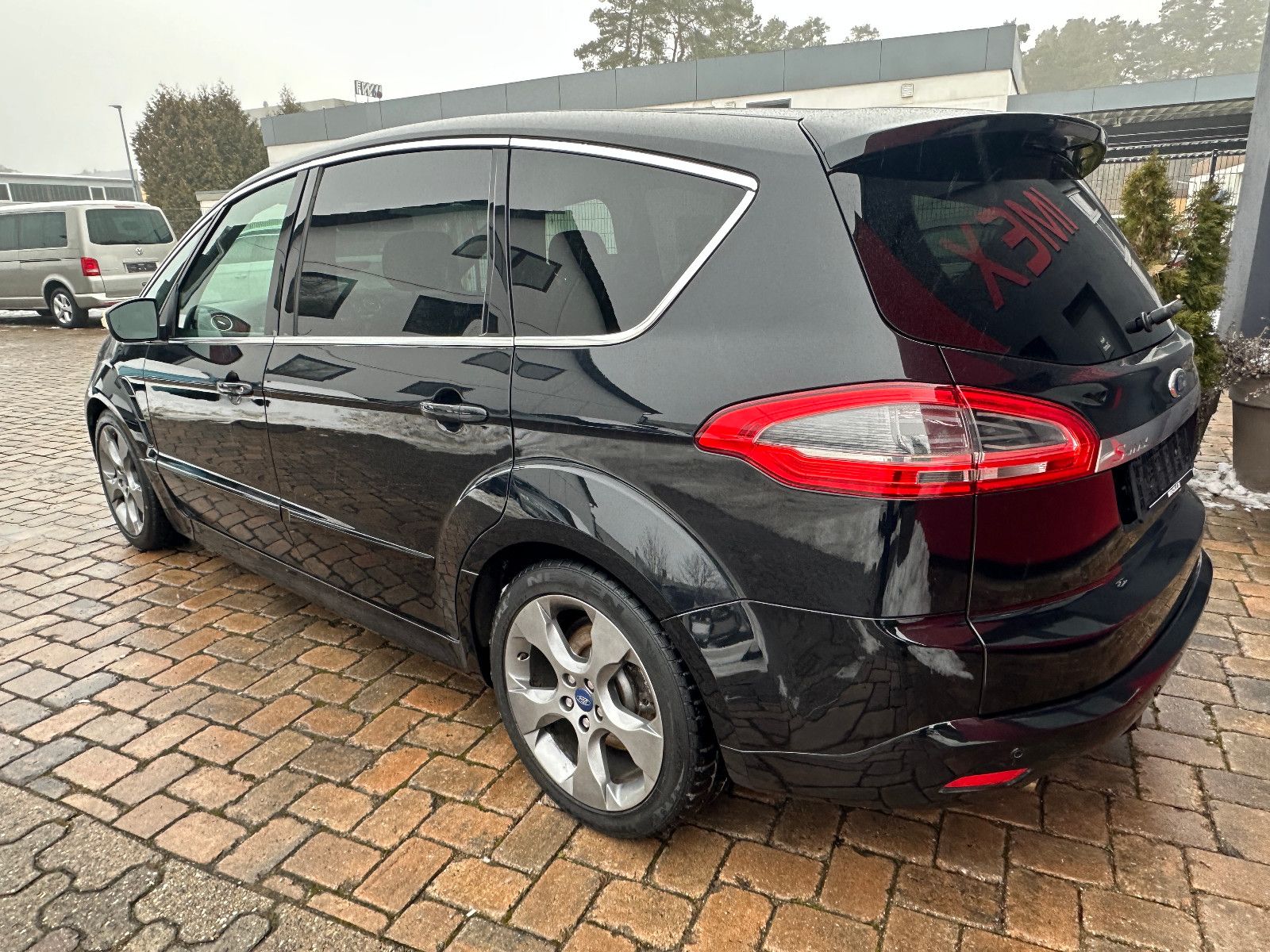 Fahrzeugabbildung Ford S-Max Titanium S 2.0 239 PS HU neu Pano Autom.