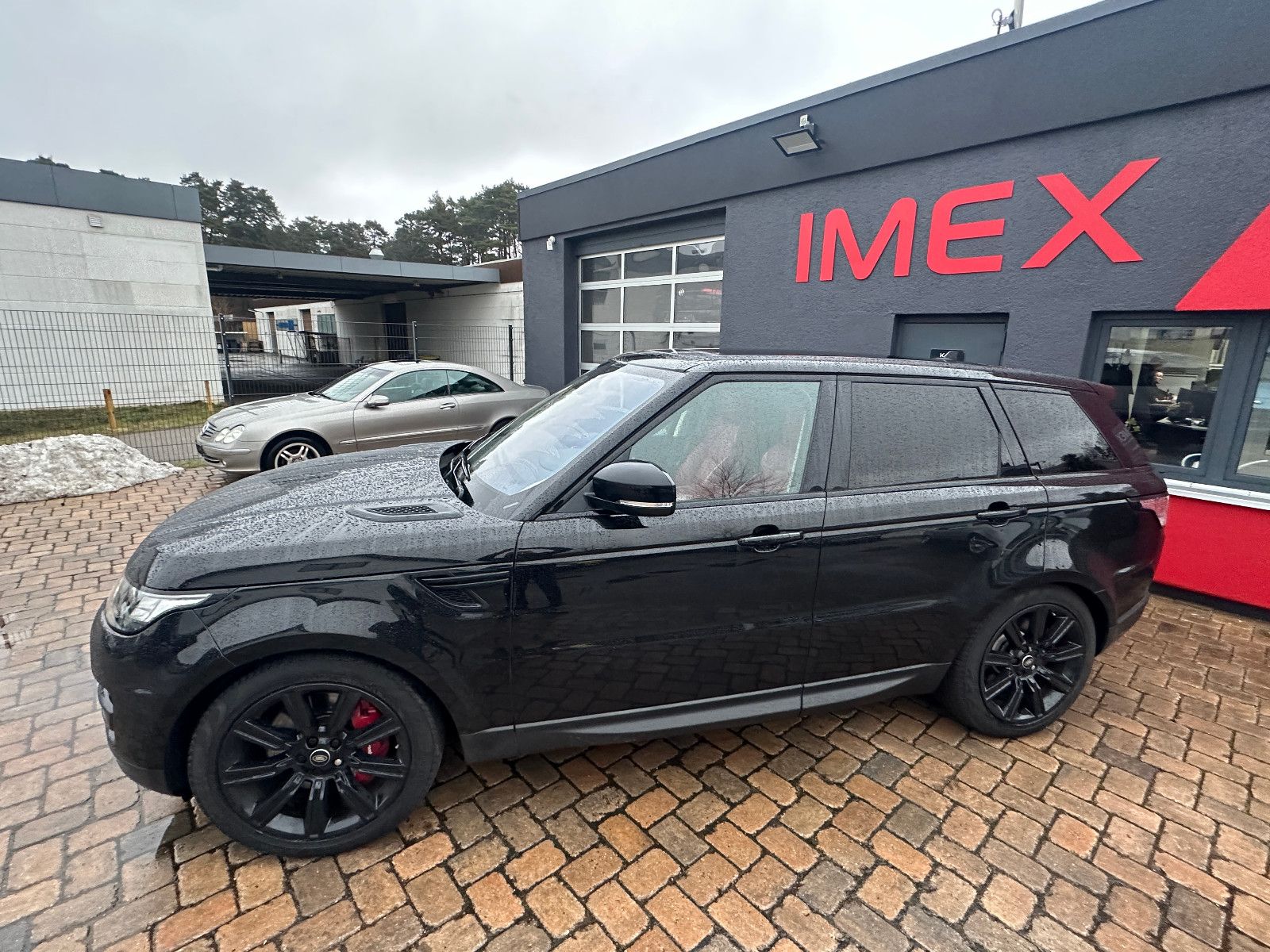 Fahrzeugabbildung Land Rover Range Rover Sport 3.0 SDV6 HSE AHK STH Pano SH