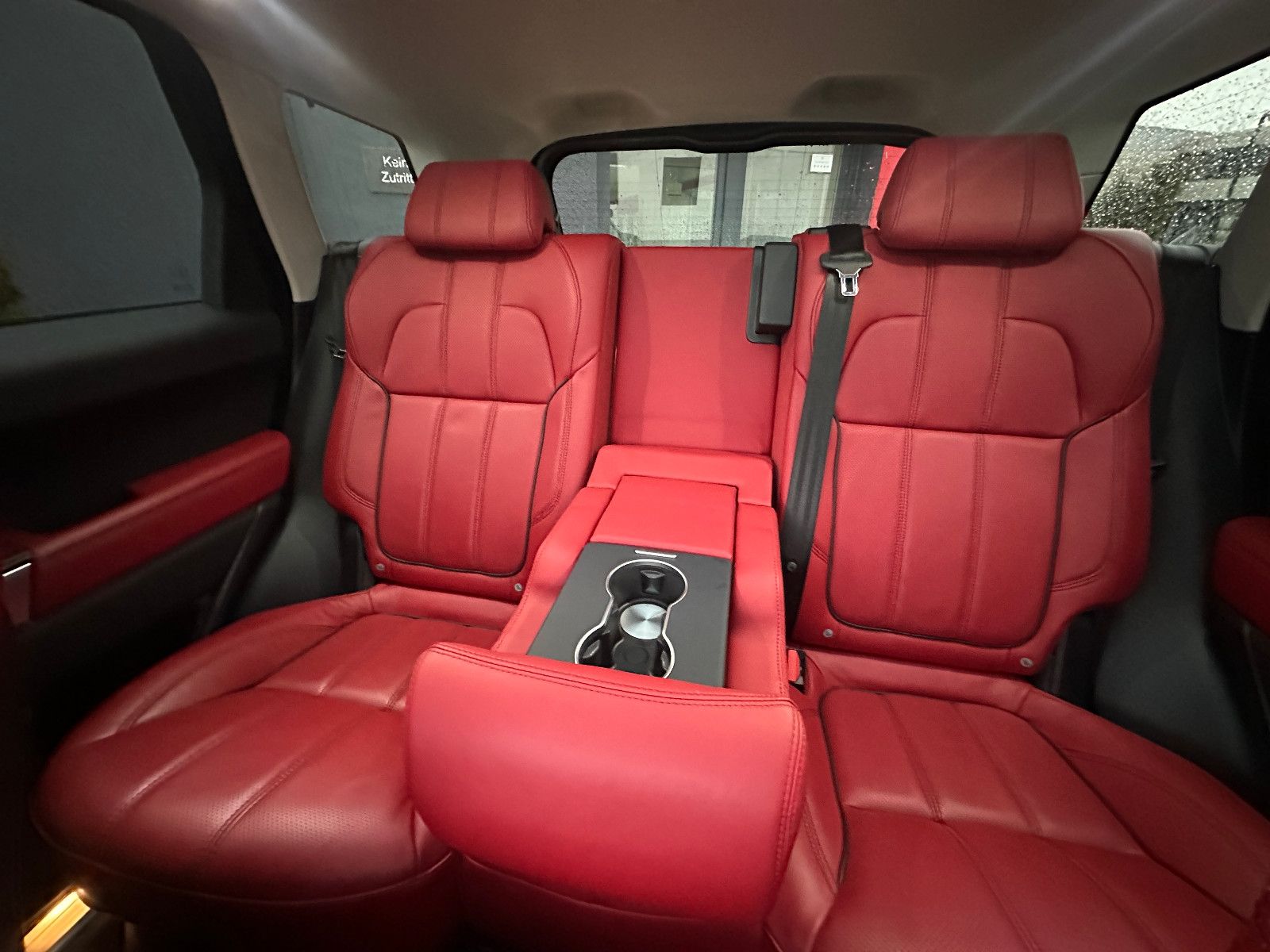 Fahrzeugabbildung Land Rover Range Rover Sport 3.0 SDV6 HSE AHK STH Pano SH