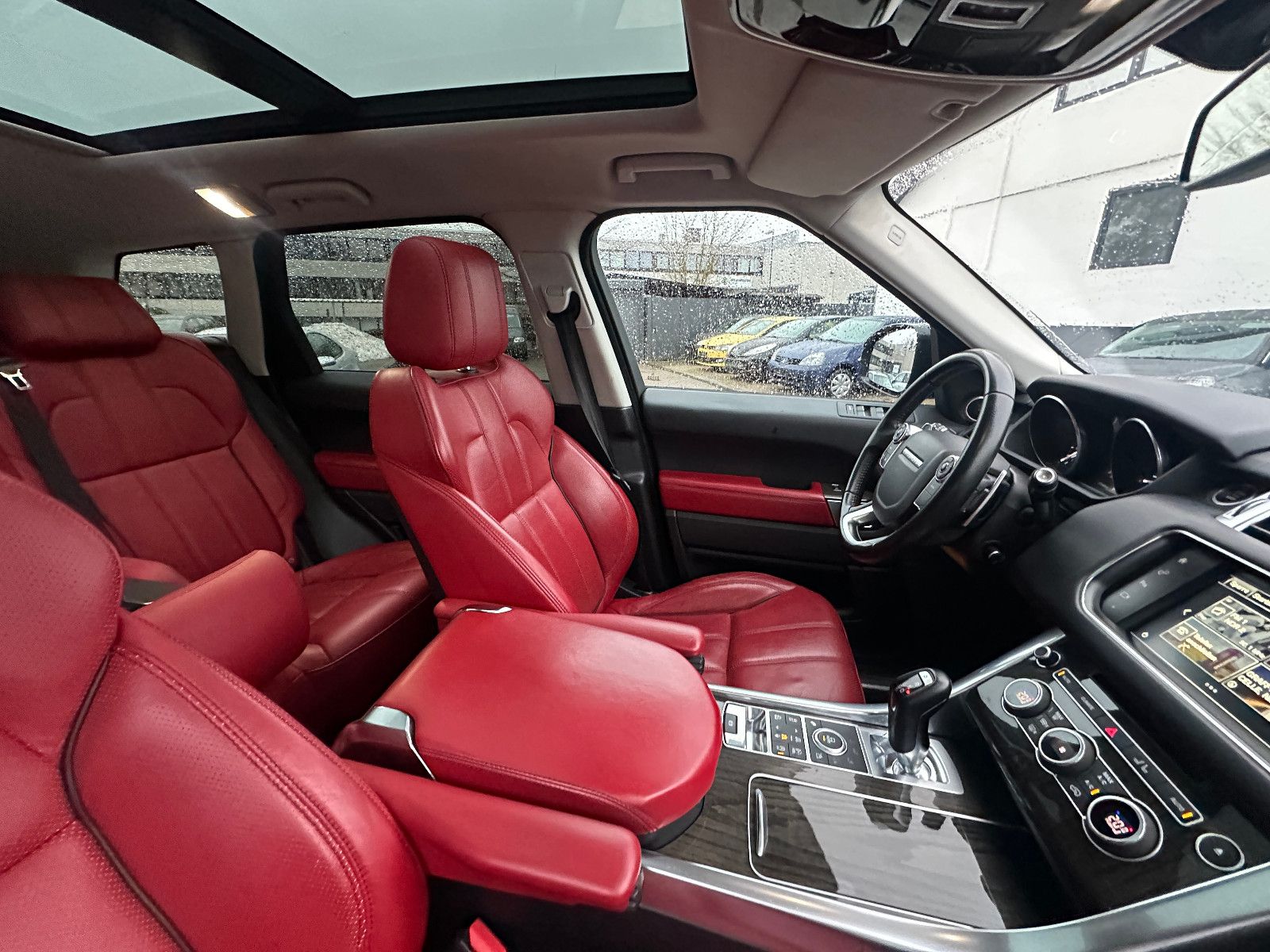 Fahrzeugabbildung Land Rover Range Rover Sport 3.0 SDV6 HSE AHK STH Pano SH