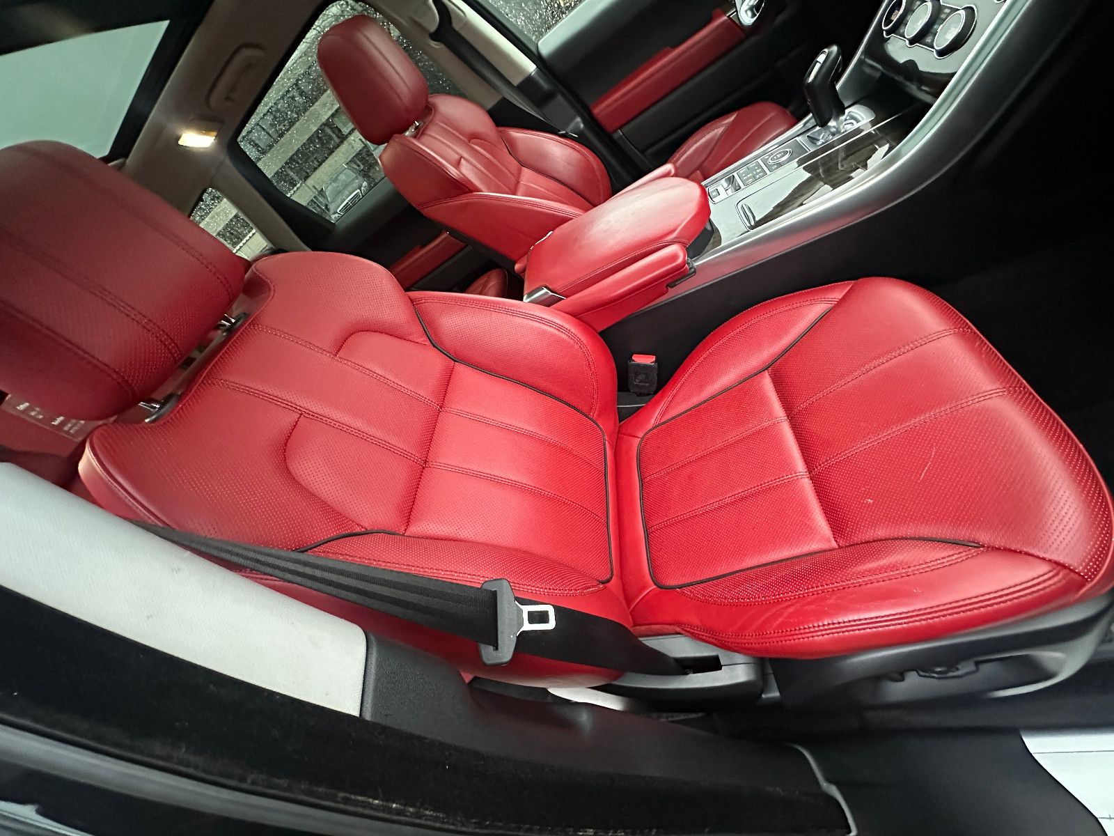 Fahrzeugabbildung Land Rover Range Rover Sport 3.0 SDV6 HSE AHK STH Pano SH