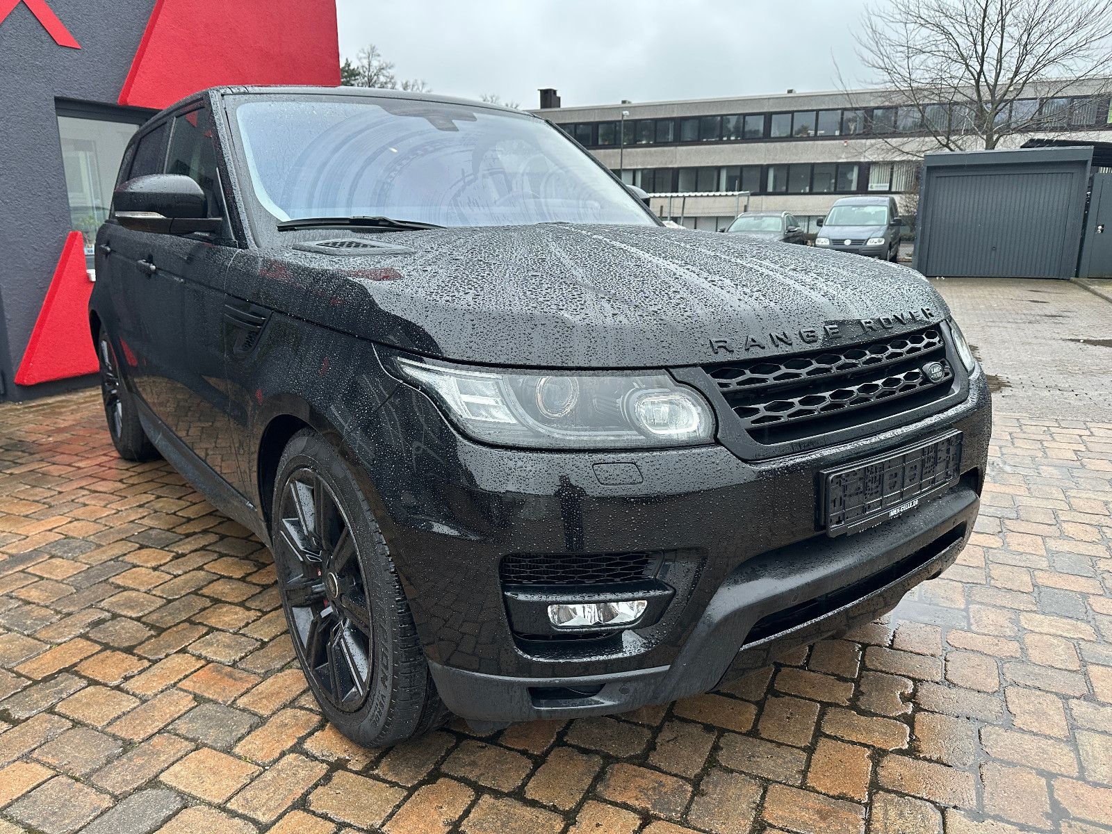 Fahrzeugabbildung Land Rover Range Rover Sport 3.0 SDV6 HSE AHK STH Pano SH