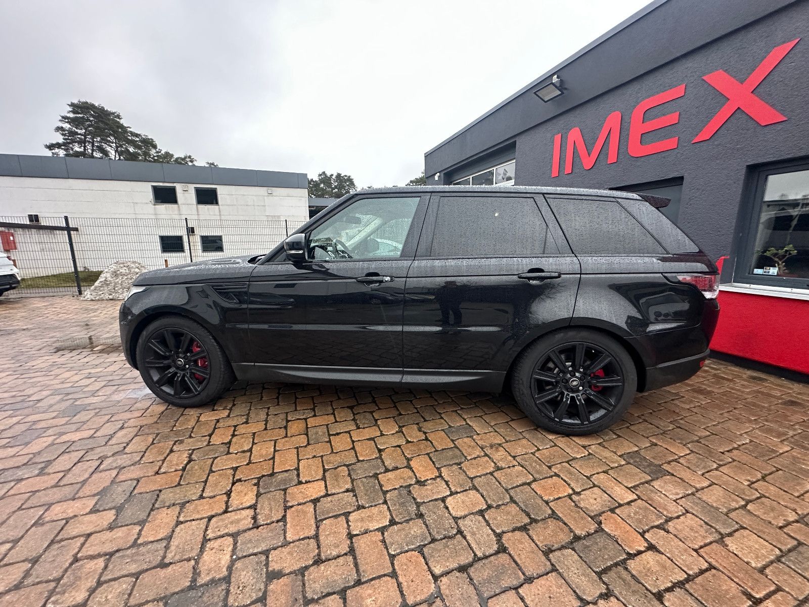 Fahrzeugabbildung Land Rover Range Rover Sport 3.0 SDV6 HSE AHK STH Pano SH