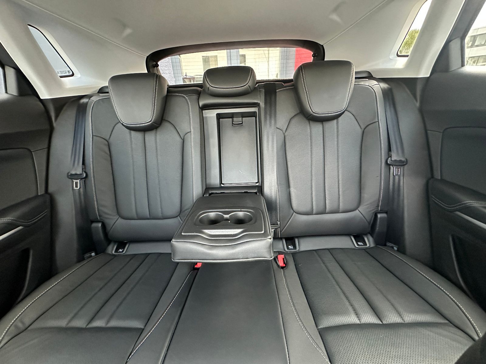 Fahrzeugabbildung Opel Grandland GS Line 1.2 130 PS Autom. Leder