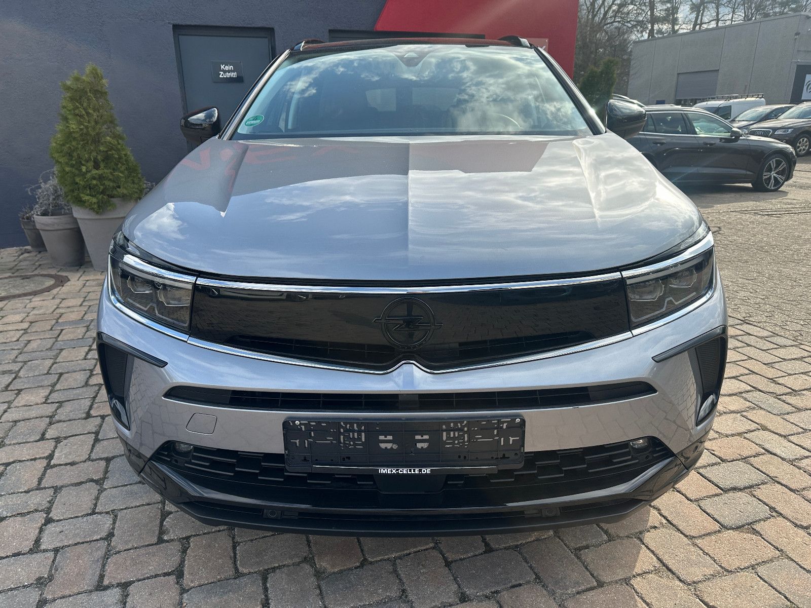 Fahrzeugabbildung Opel Grandland GS Line 1.2 130 PS Autom. Leder