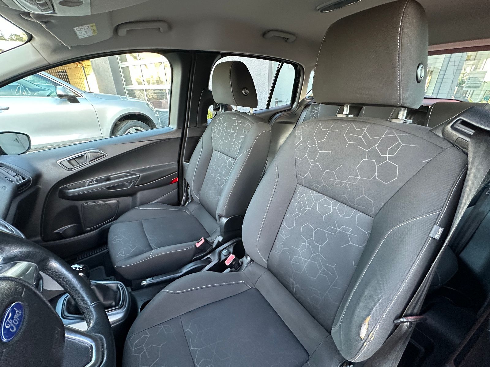 Fahrzeugabbildung Ford B-Max Trend 1.0 101 PS HU neu ZR neu