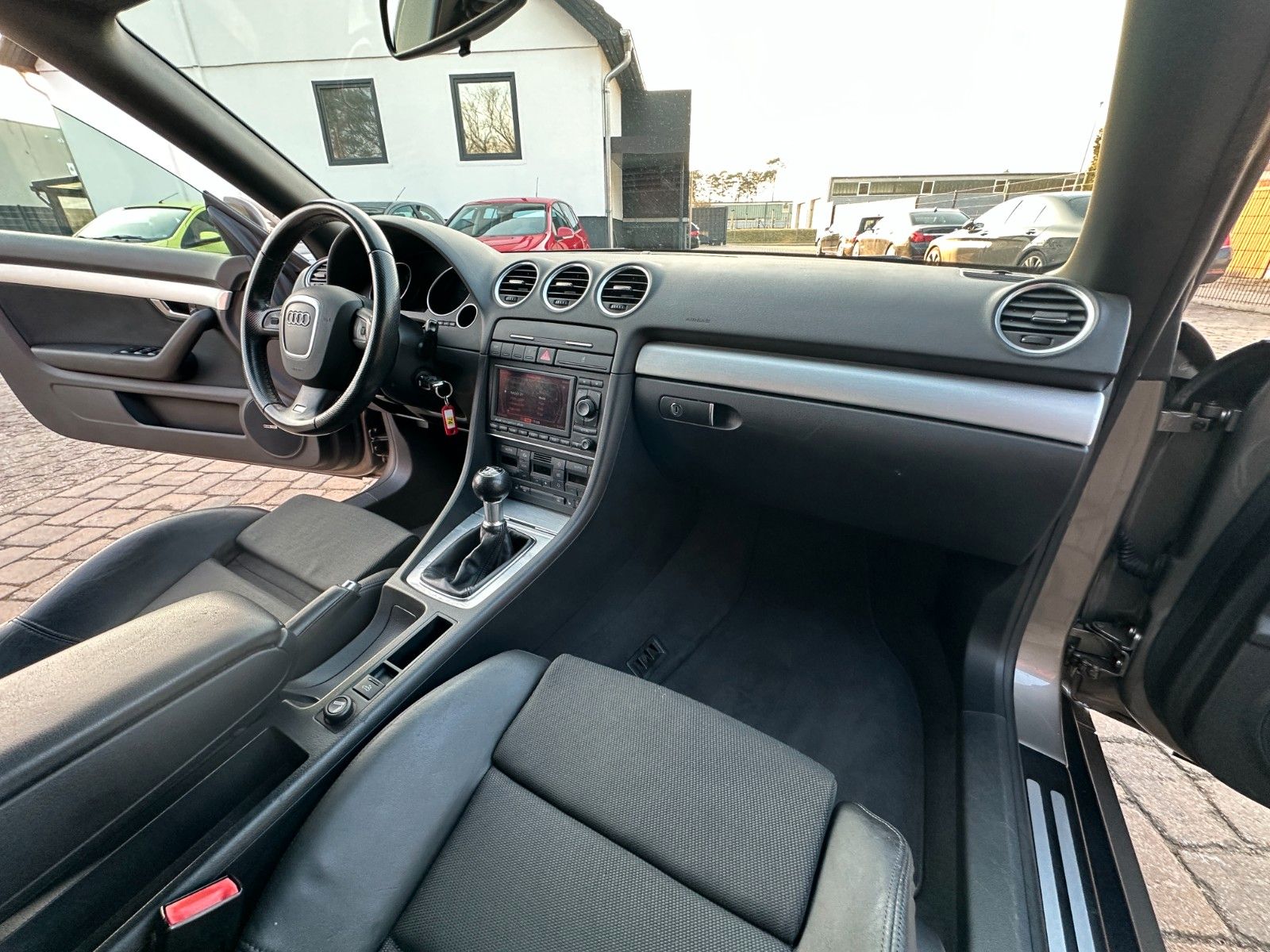 Fahrzeugabbildung Audi A4 Cabriolet 2.0 TFSI S-Line Sport Plus Bose