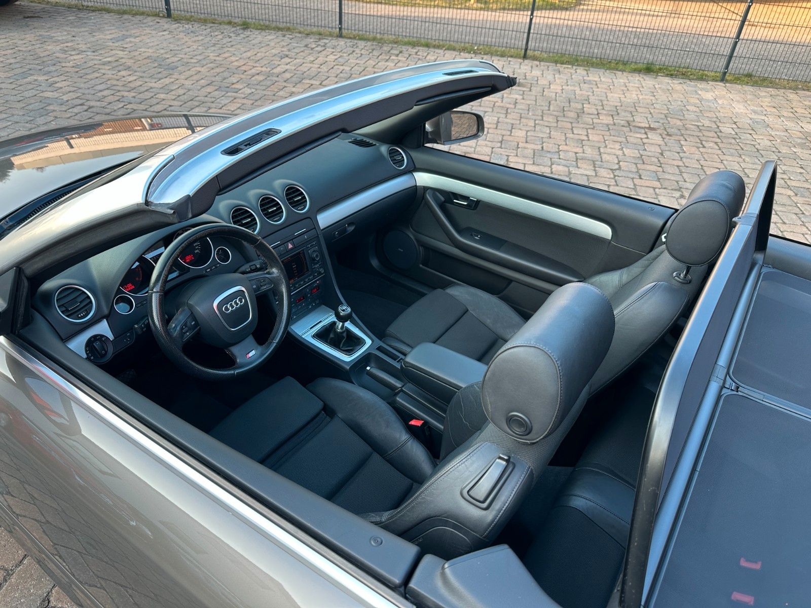 Fahrzeugabbildung Audi A4 Cabriolet 2.0 TFSI S-Line Sport Plus Bose