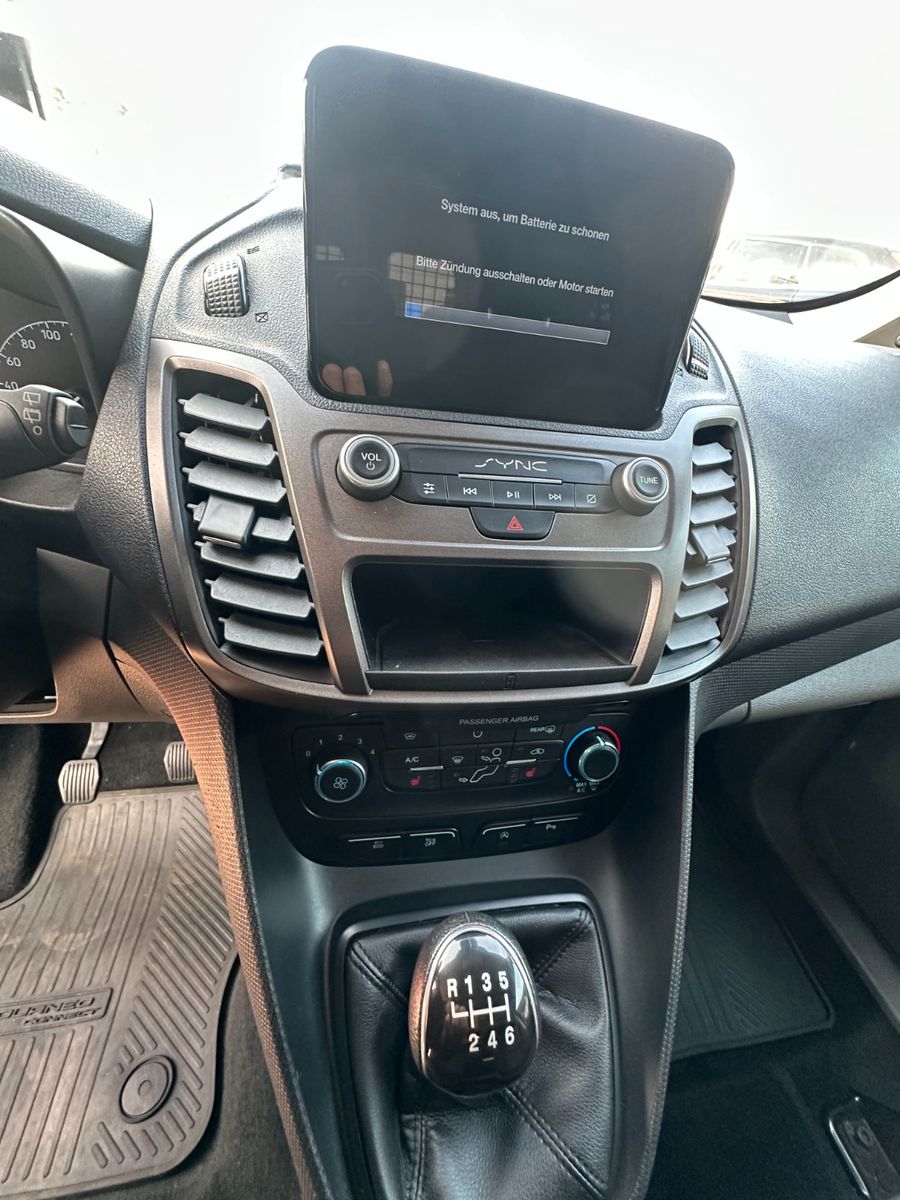 Fahrzeugabbildung Ford Connect Kombi lang Trend 1.5 120 PS Navi PDC