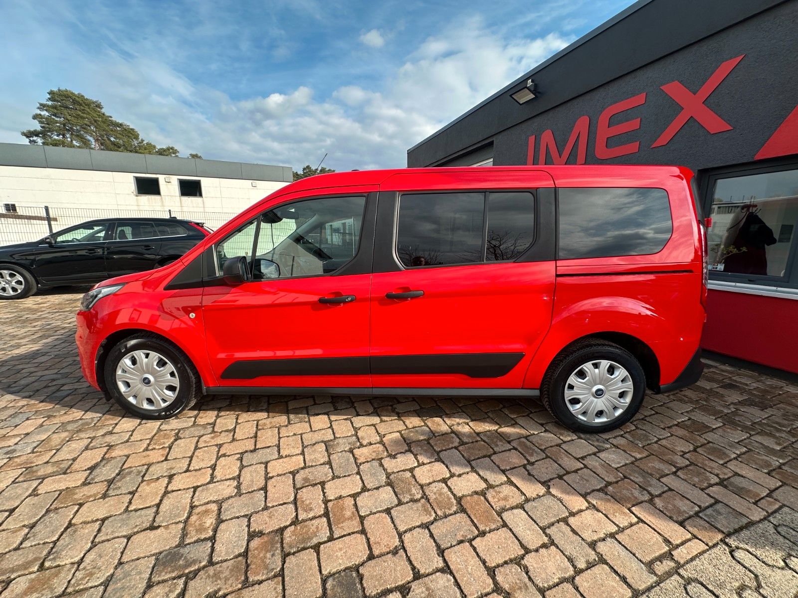 Fahrzeugabbildung Ford Connect Kombi lang Trend 1.5 120 PS Navi PDC