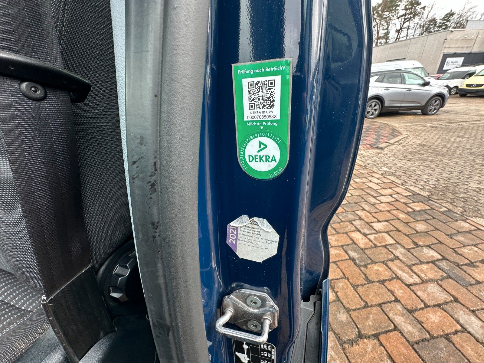 Fahrzeugabbildung Ford Transit Kombi 350 L3 Trend HU neu 170 PS AHK