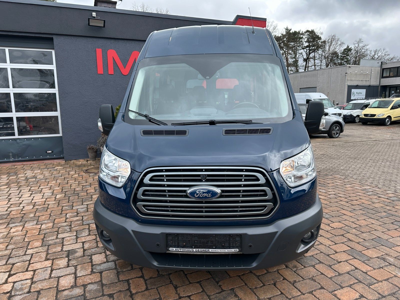 Fahrzeugabbildung Ford Transit Kombi 350 L3 Trend HU neu 170 PS AHK