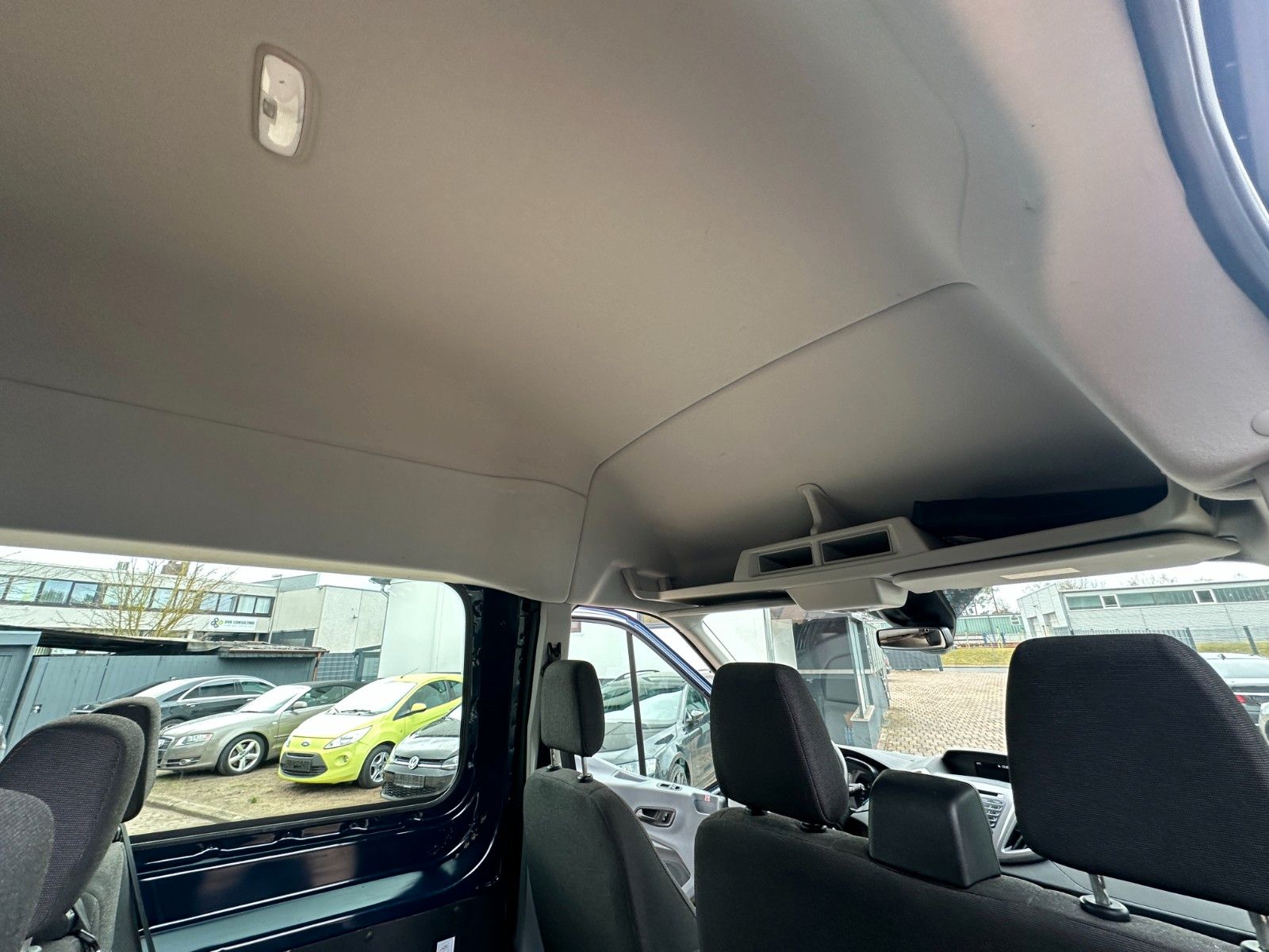 Fahrzeugabbildung Ford Transit Kombi 350 L3 Trend HU neu 170 PS AHK