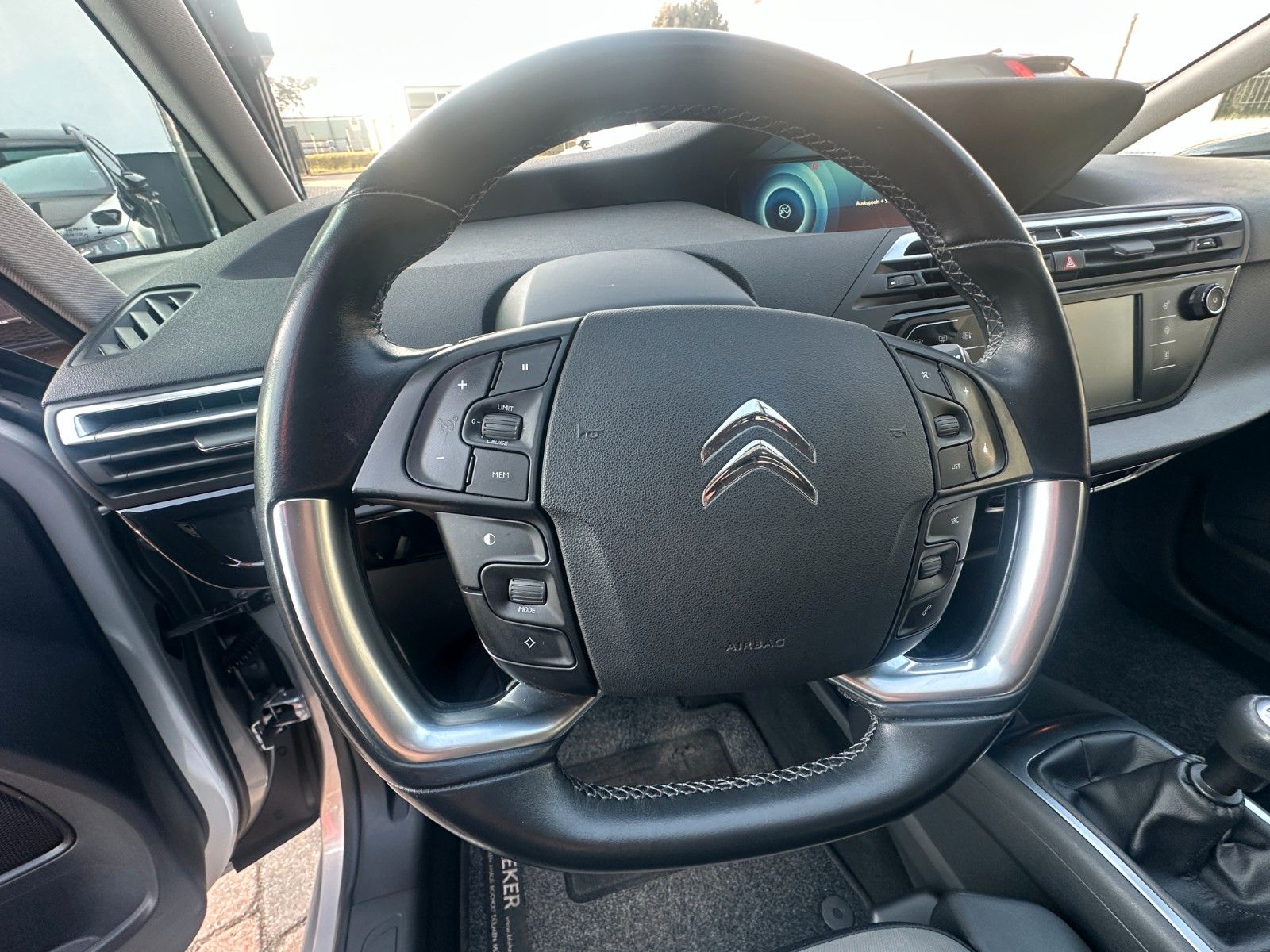 Fahrzeugabbildung Citroën C4 Picasso/Spacetourer 130 PS HU neu Navi SH