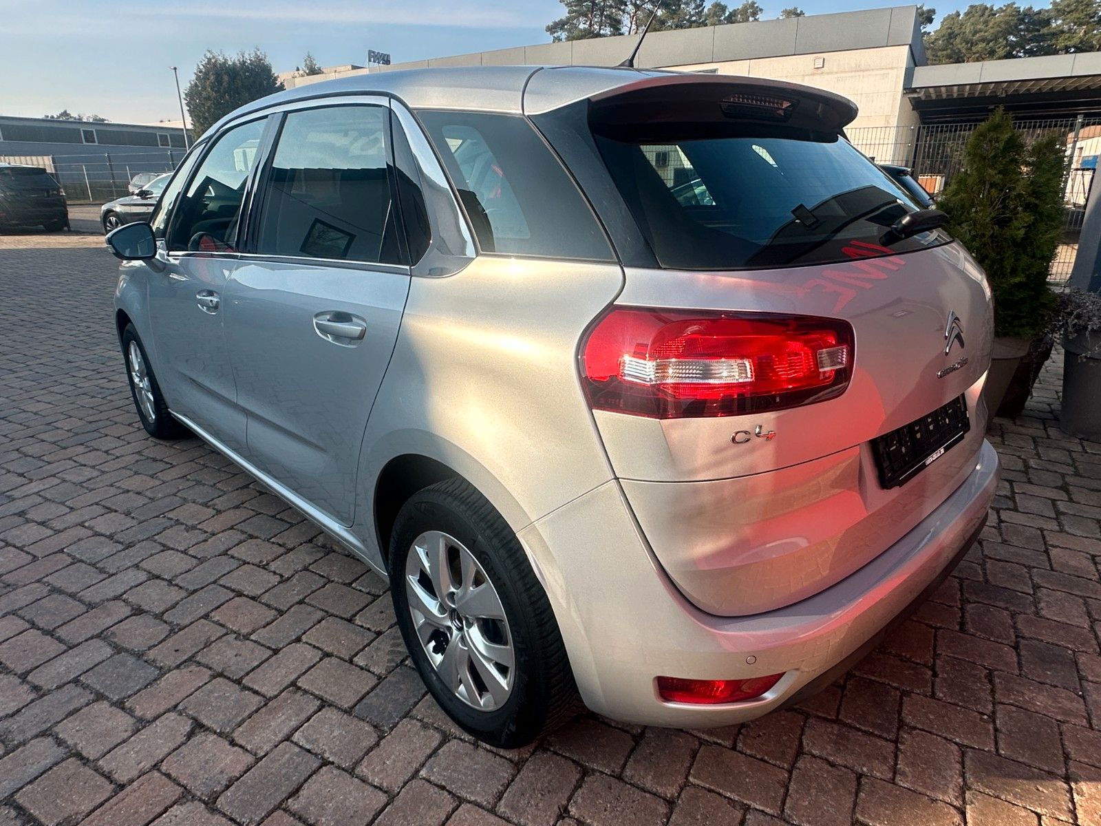 Fahrzeugabbildung Citroën C4 Picasso/Spacetourer 130 PS HU neu Navi SH