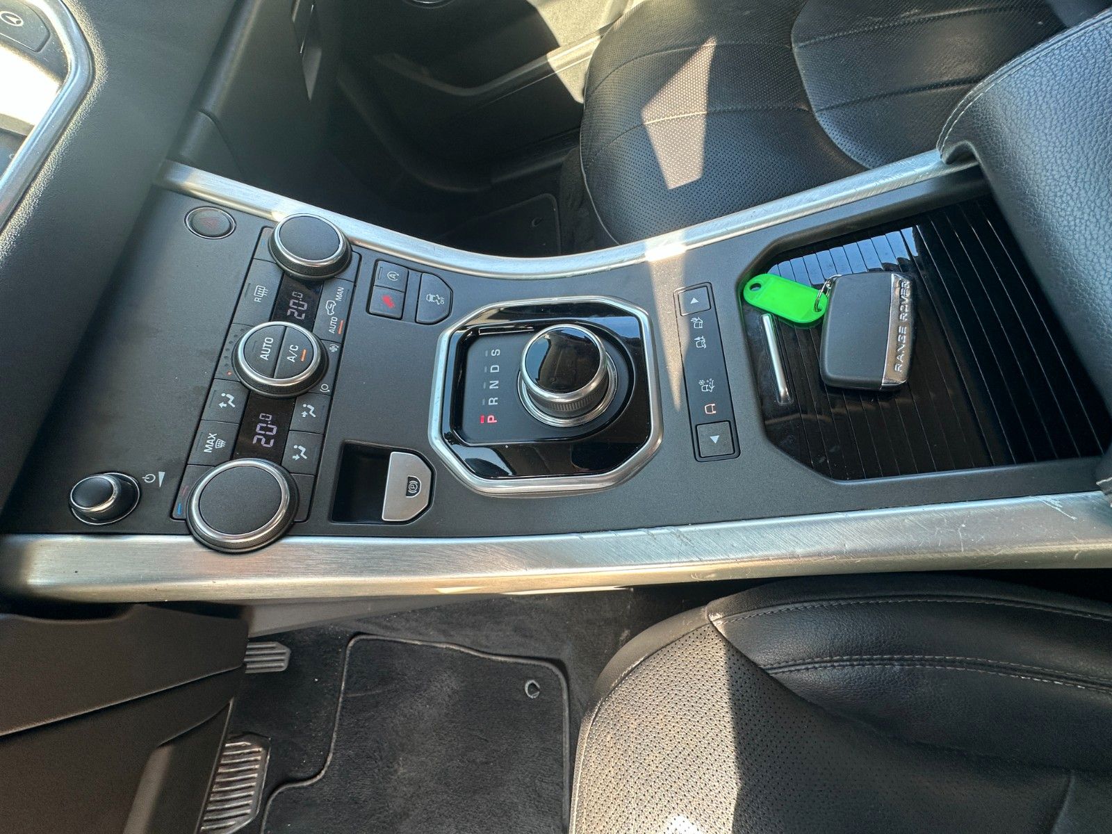 Fahrzeugabbildung Land Rover Range Rover Evoque SE Dynamic 2.0 150 PS