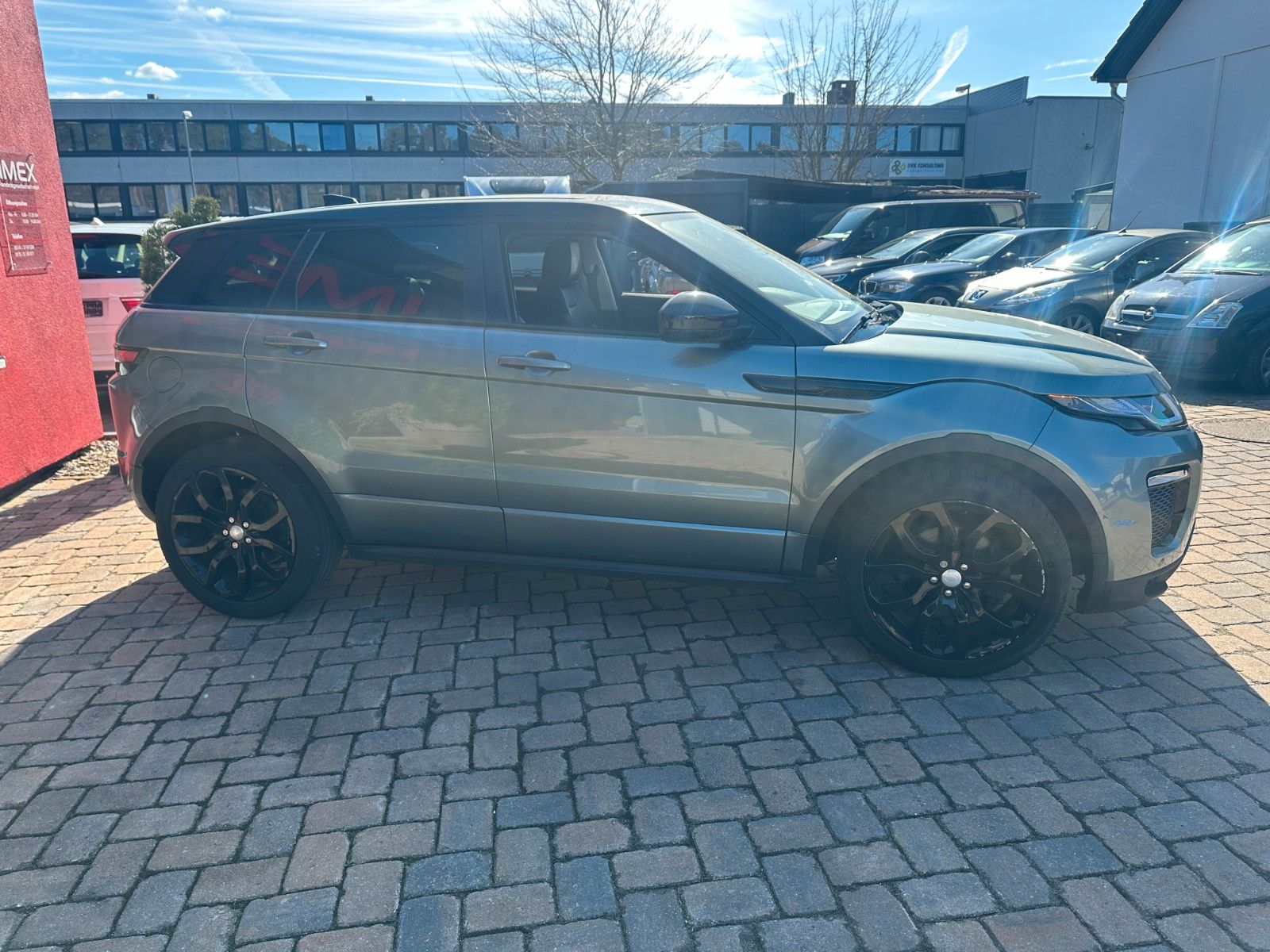 Fahrzeugabbildung Land Rover Range Rover Evoque SE Dynamic 2.0 150 PS