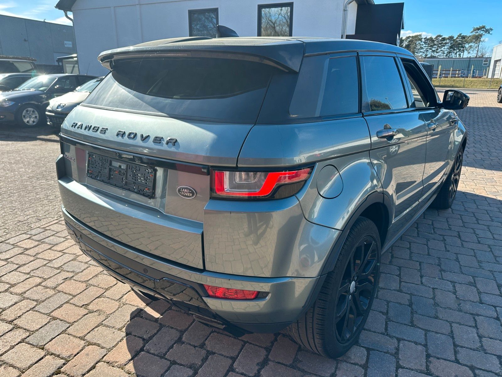 Fahrzeugabbildung Land Rover Range Rover Evoque SE Dynamic 2.0 150 PS