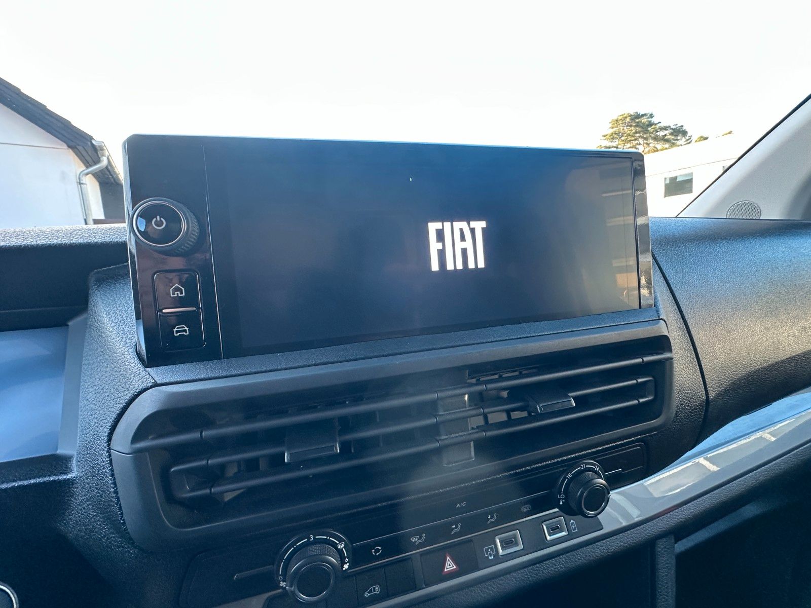 Fahrzeugabbildung Fiat Scudo L2 Basis 2.0 145 PS Autom. Digial Navi