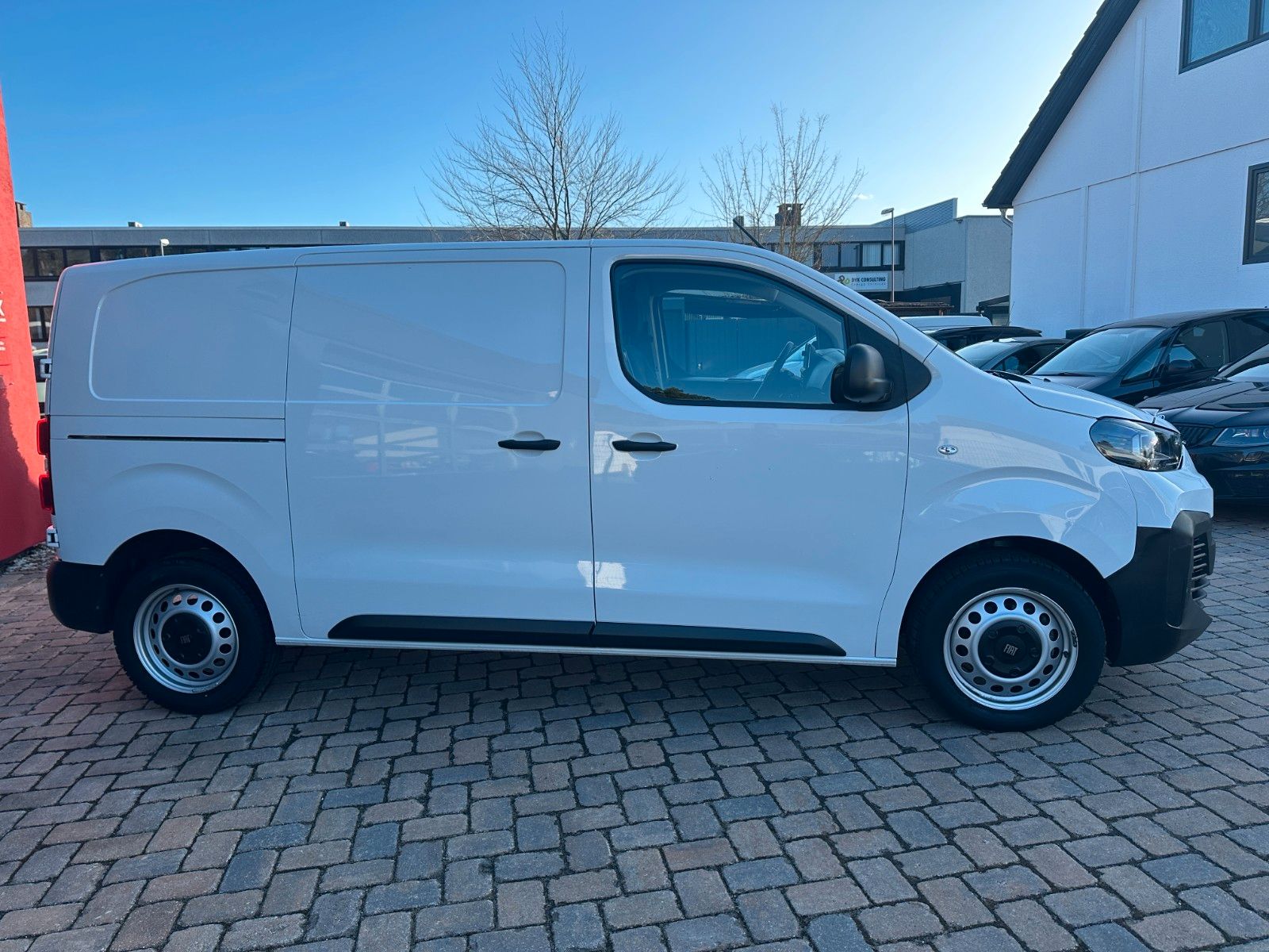 Fahrzeugabbildung Fiat Scudo L2 Basis 2.0 145 PS Autom. Digial Navi