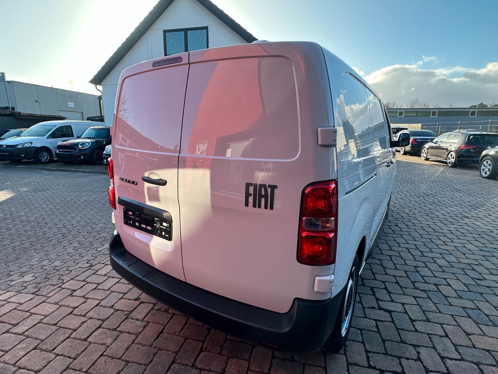 Fahrzeugabbildung Fiat Scudo L2 Basis 2.0 145 PS Autom. Digial Navi