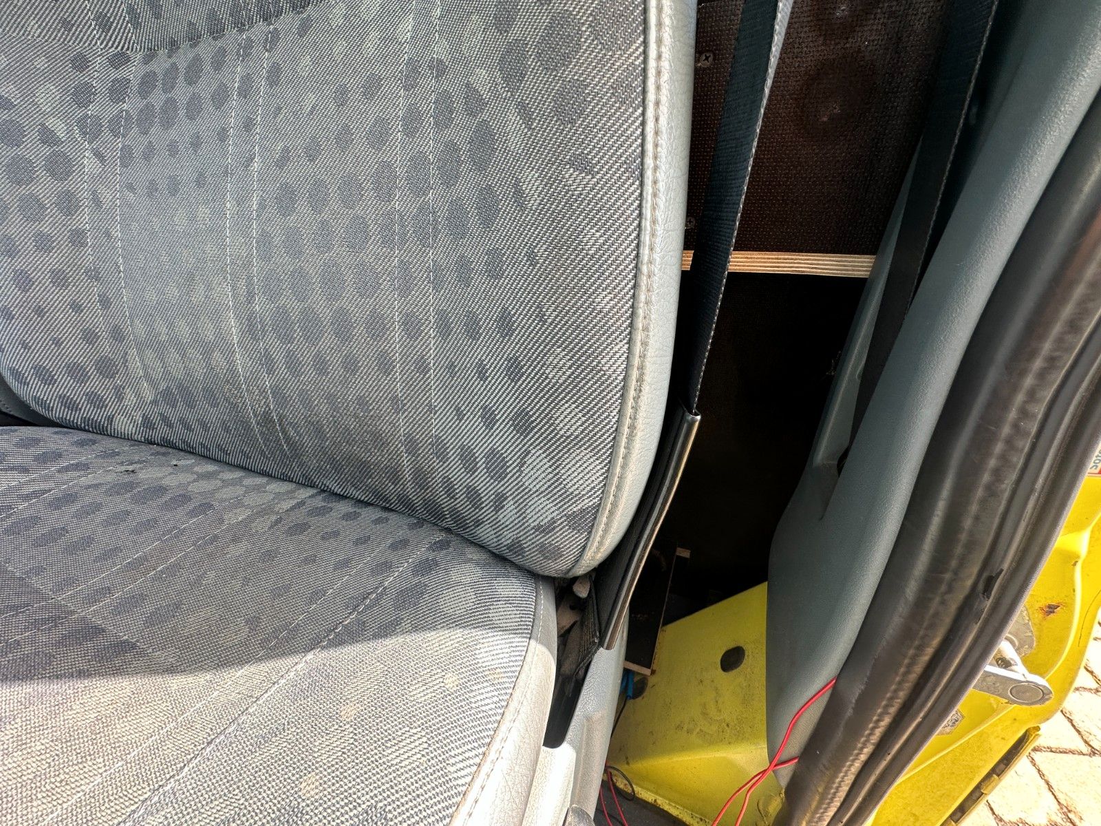 Fahrzeugabbildung Ford Transit Kombi FT 300 K Trend Klima