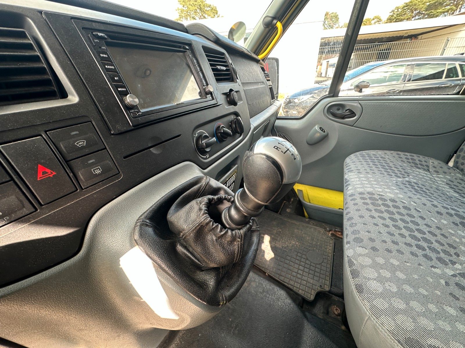 Fahrzeugabbildung Ford Transit Kombi FT 300 K Trend Klima