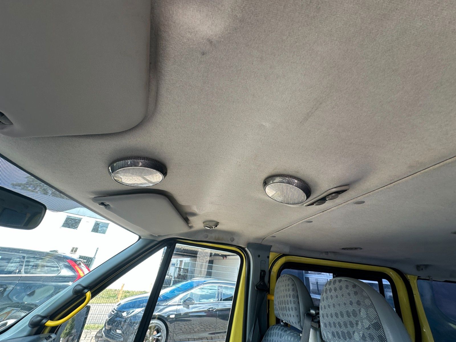 Fahrzeugabbildung Ford Transit Kombi FT 300 K Trend Klima