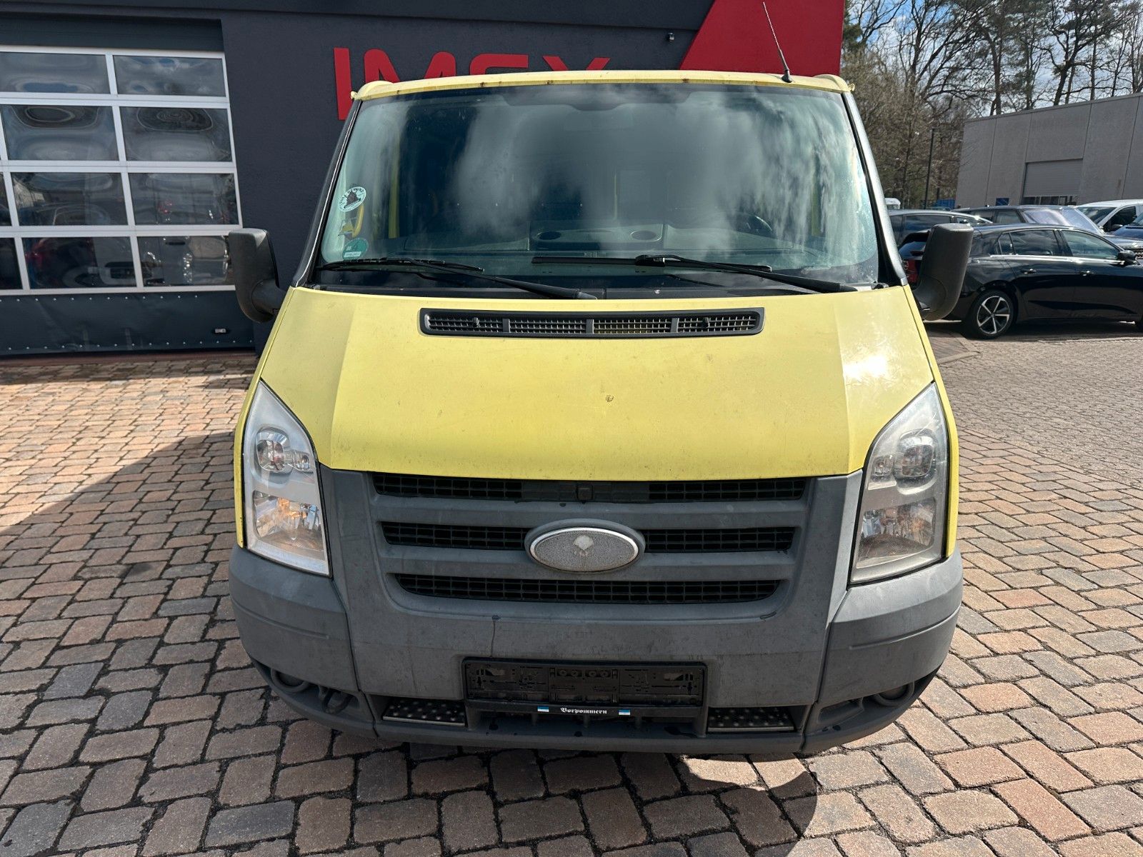 Fahrzeugabbildung Ford Transit Kombi FT 300 K Trend Klima