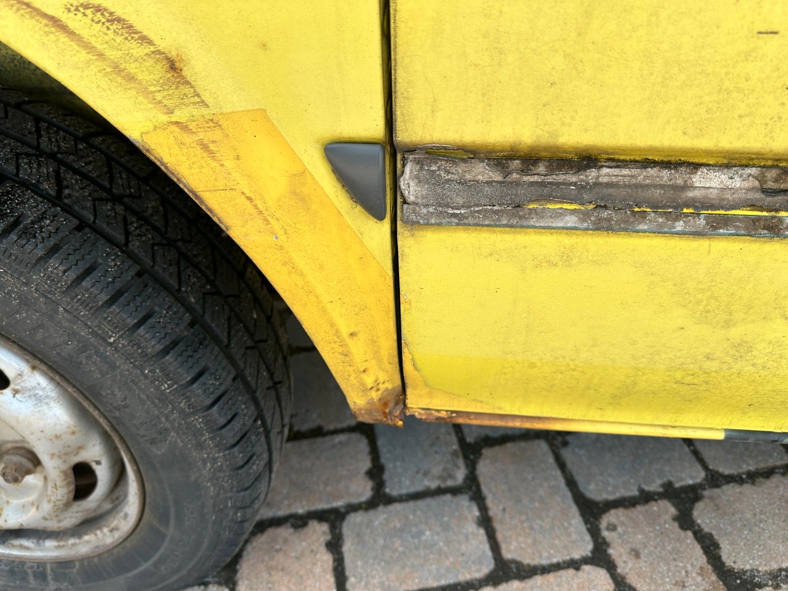 Fahrzeugabbildung Ford Transit Kombi FT 300 K Trend Klima