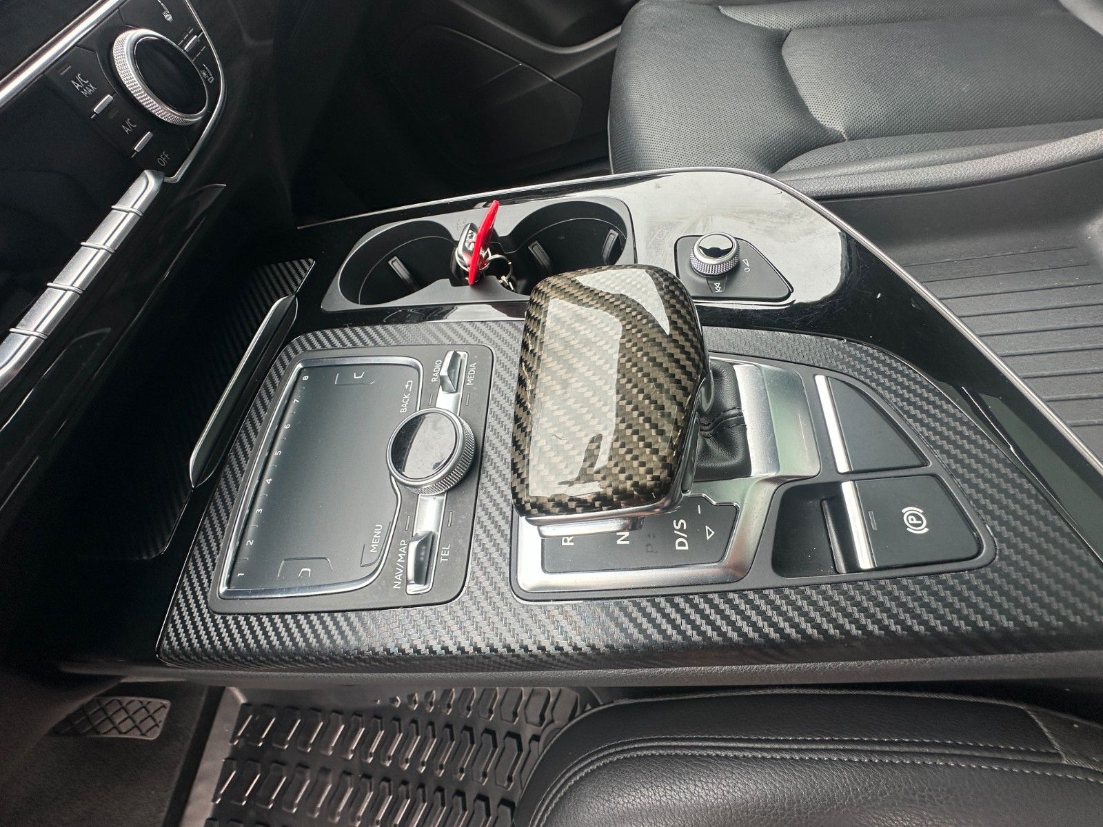 Fahrzeugabbildung Audi Q7 3.0 TFSI 333PS 7-Sitze Pano HUD LED  AHK