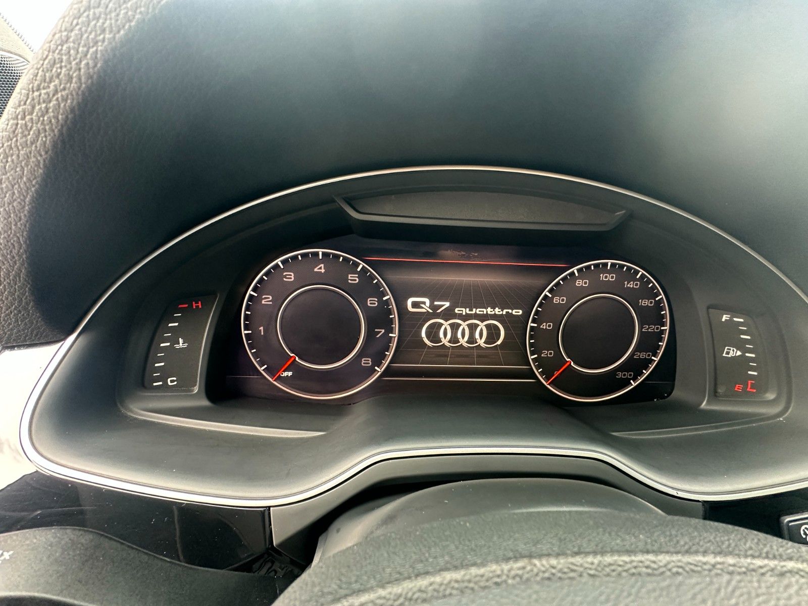 Fahrzeugabbildung Audi Q7 3.0 TFSI 333PS 7-Sitze Pano HUD LED  AHK